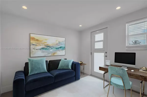 Key Biscayne, FL 33149,240 Galen Dr #308