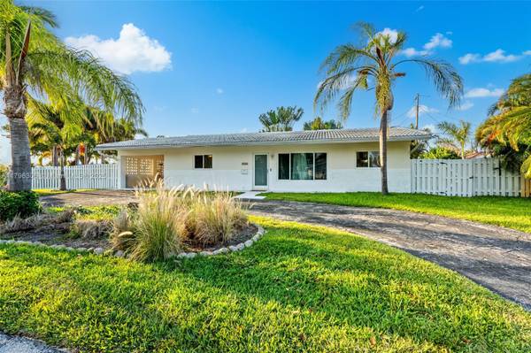 2231 NE 38th St #0, Lighthouse Point, FL 33064