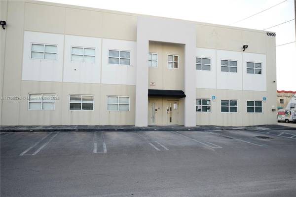10900 NW 21st St #240, Sweetwater, FL 33172