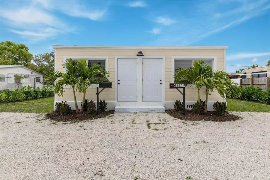 5931 SW 64th St #B, South Miami, FL 33143