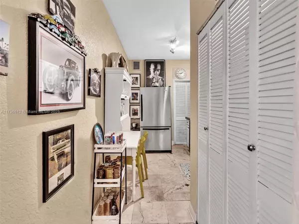 Miami Beach, FL 33139,928 Euclid Ave #2
