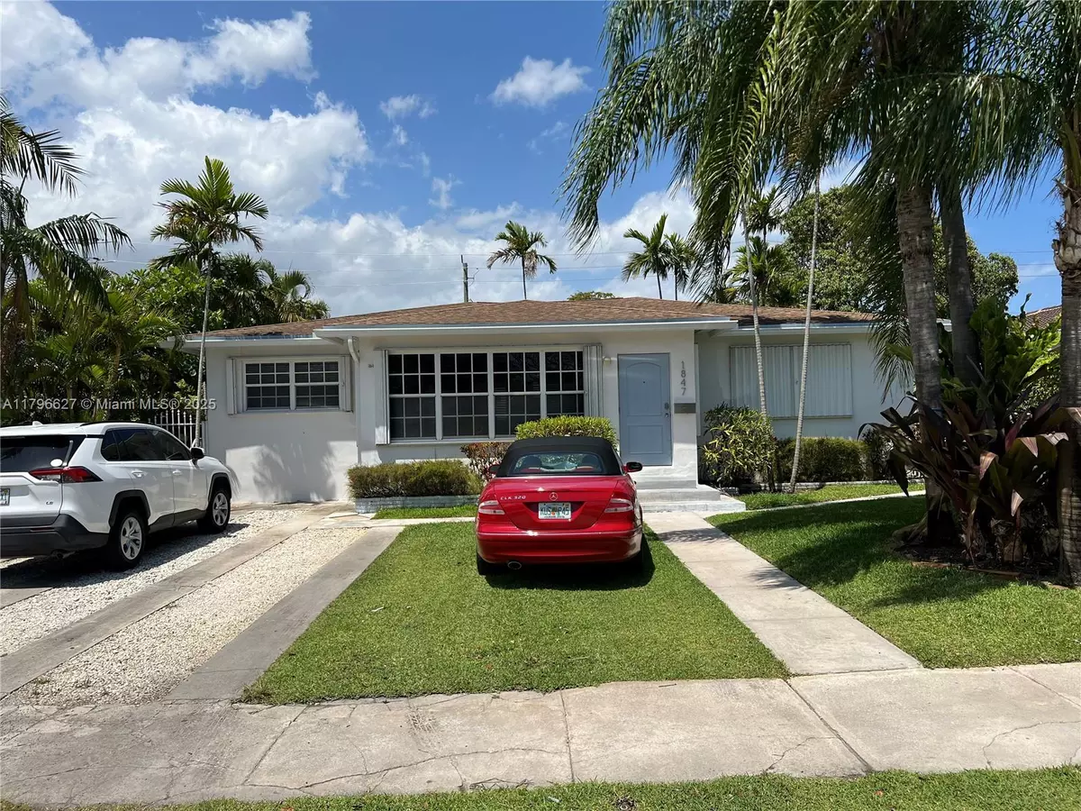 Hollywood, FL 33020,1847 Wiley St #C