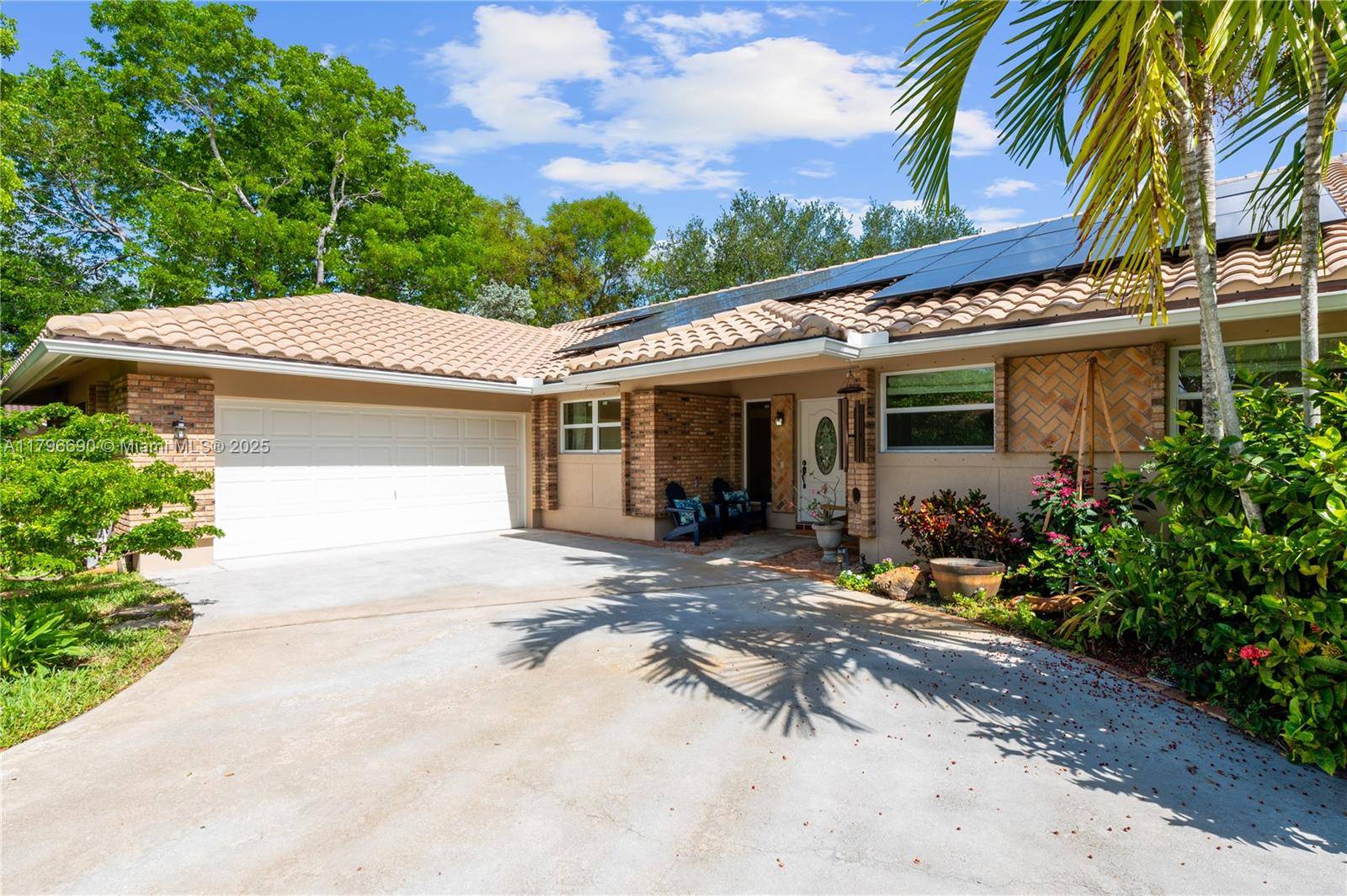 Davie, FL 33331,15941 Cobblestone Ct