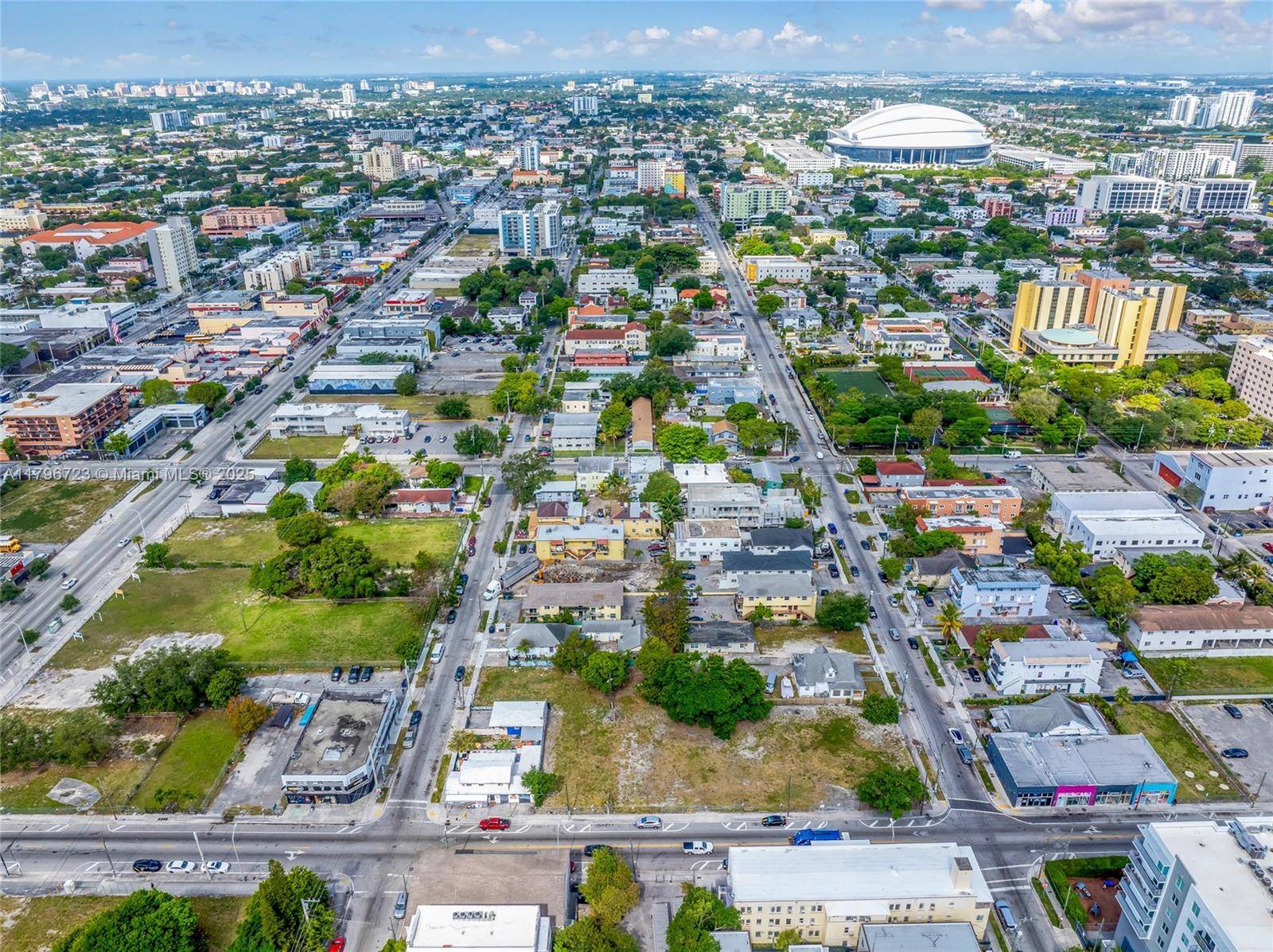 Miami, FL 33128,140 NW 8th Ave