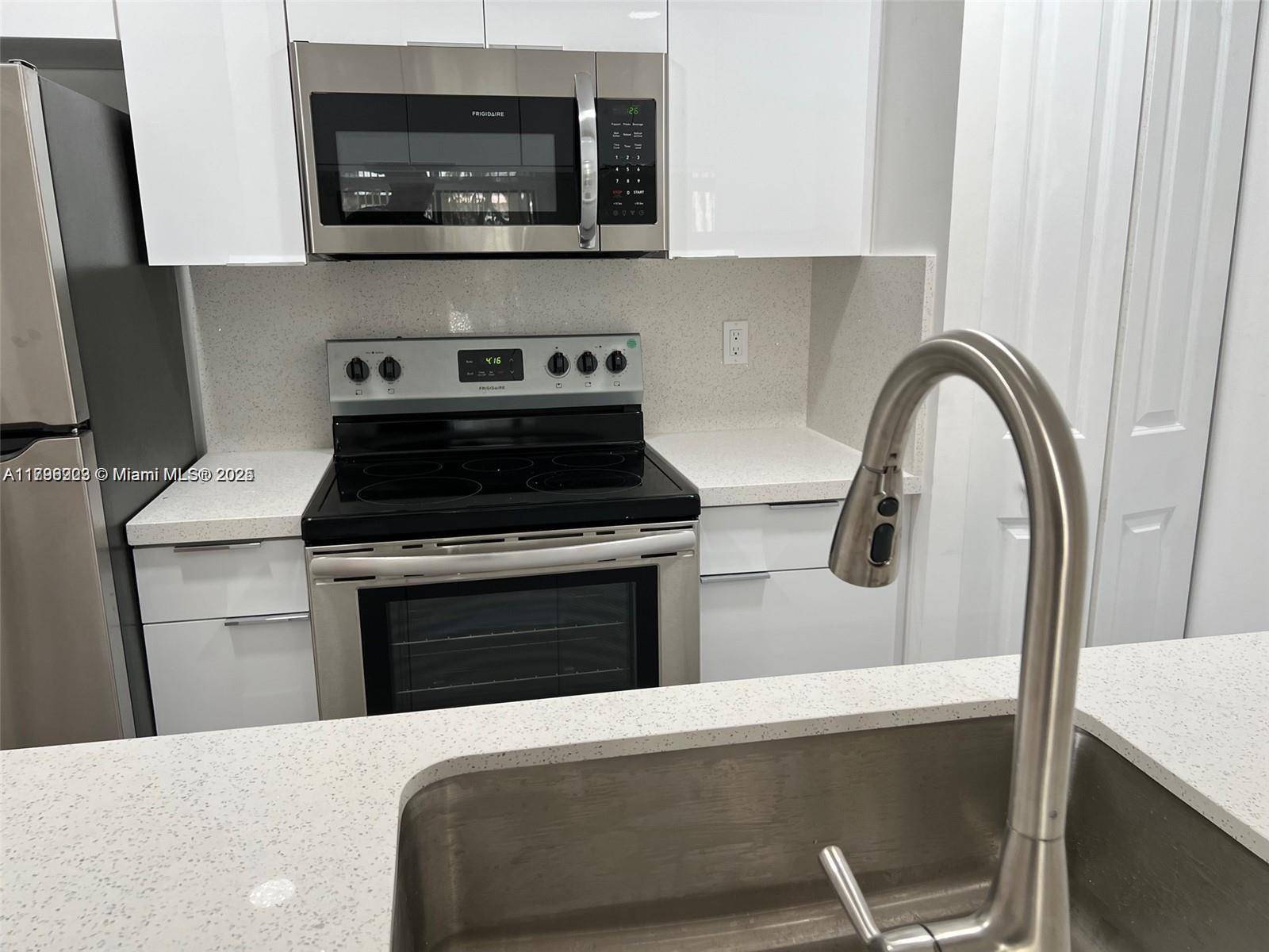 Hialeah, FL 33016,6540 W 27th Ct #14-56