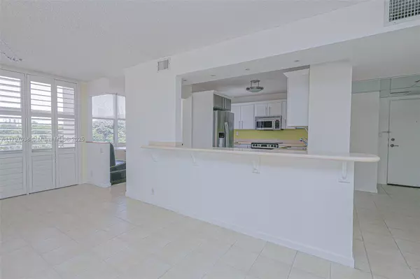 Miami, FL 33129,1865 Brickell Ave #A514