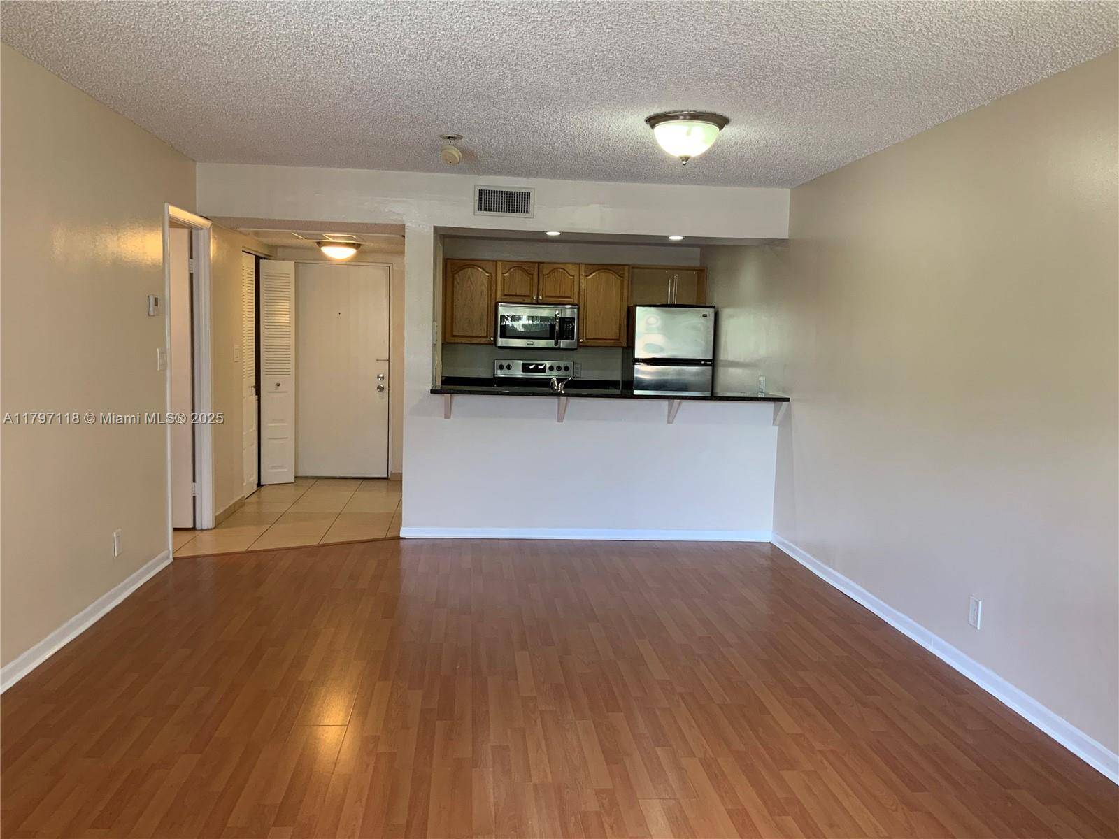 Doral, FL 33166,8180 Geneva Ct #224
