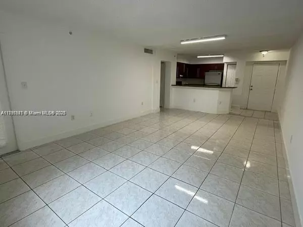 Plantation, FL 33324,761 N Pine Island Rd #104