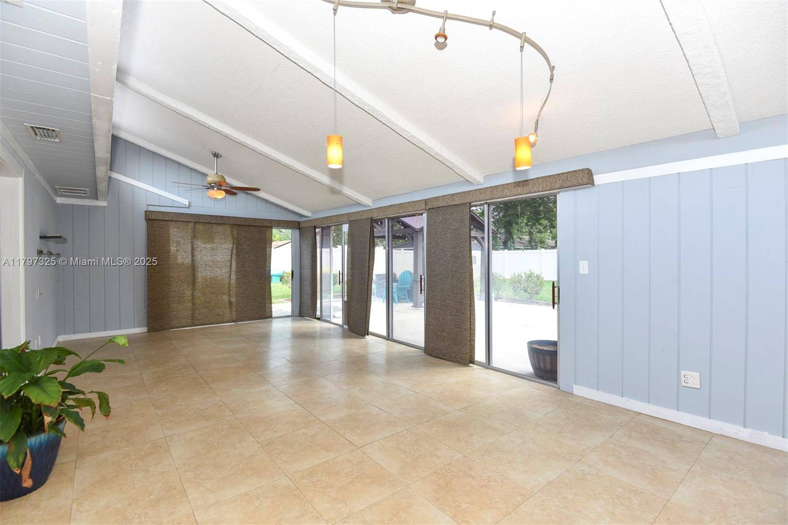 Daytona Beach, FL 32119,781 Little Pine Dr