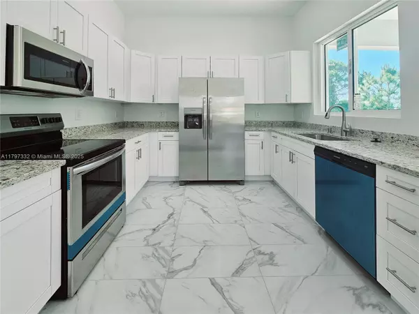 Lehigh Acres, FL 33971,4605 CONNIE AVE