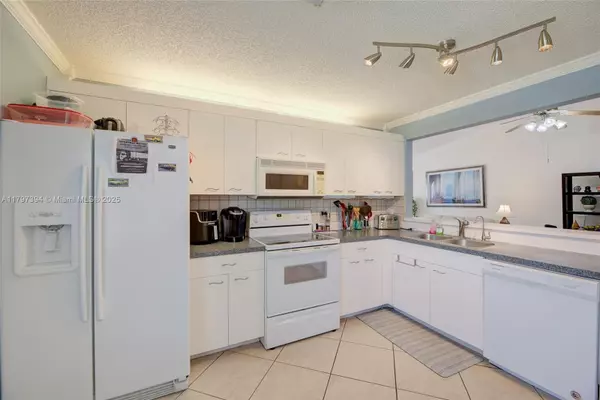 Deerfield Beach, FL 33442,1248 W Lakes Dr