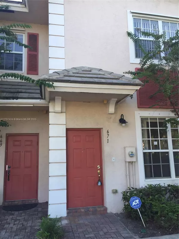 671 NW 42nd Ave #671, Plantation, FL 33317