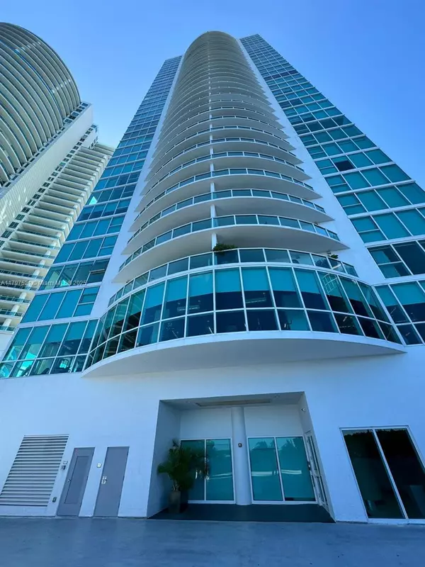 2101 Brickell Ave #2401, Miami, FL 33129