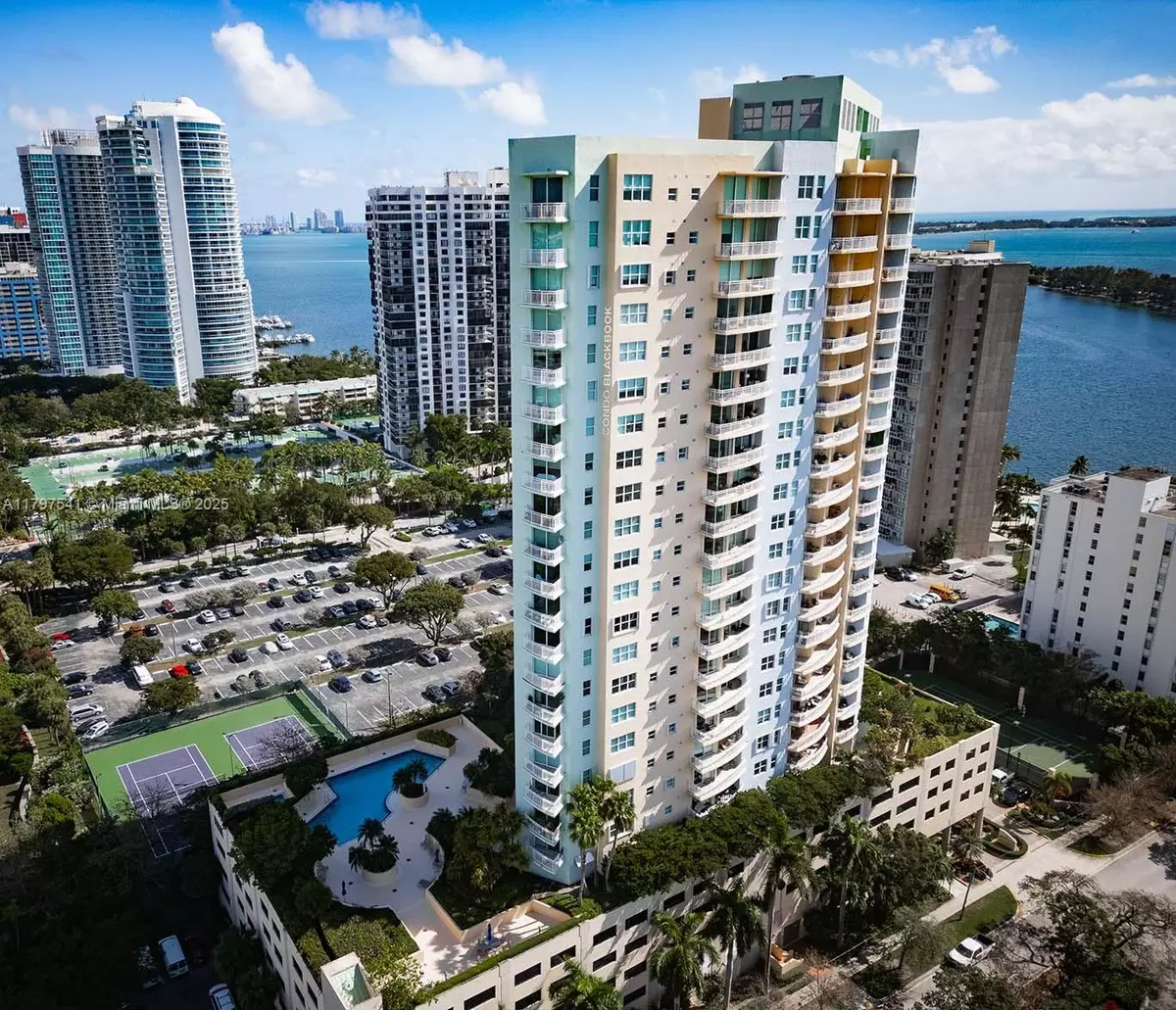 Miami, FL 33129,2475 Brickell Ave #703