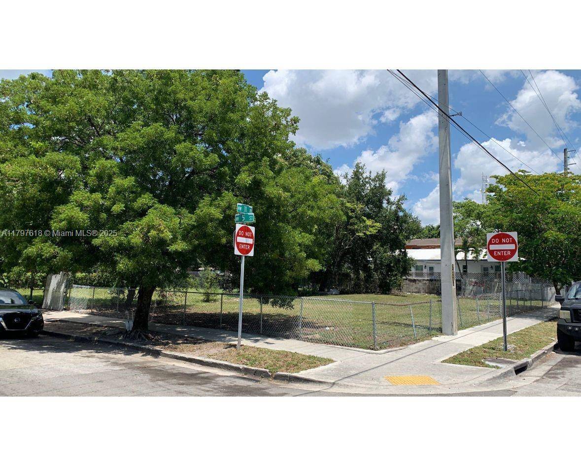 Miami, FL 33128,1101 NW 5th St