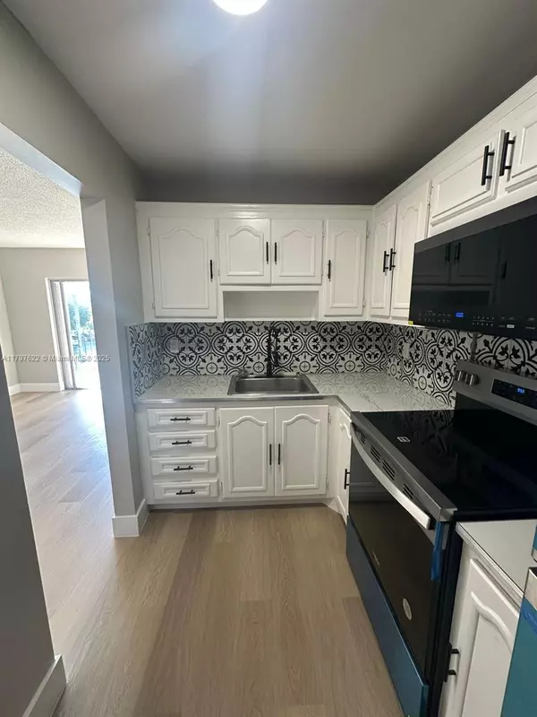 Miami, FL 33130,1051 SW 1st St #303