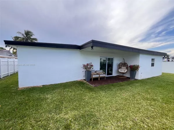 North Miami Beach, FL 33179,18361 NE 20th Pl #18361