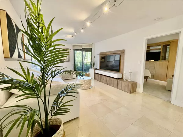 Key Biscayne, FL 33149,55 Ocean Lane Dr #2030