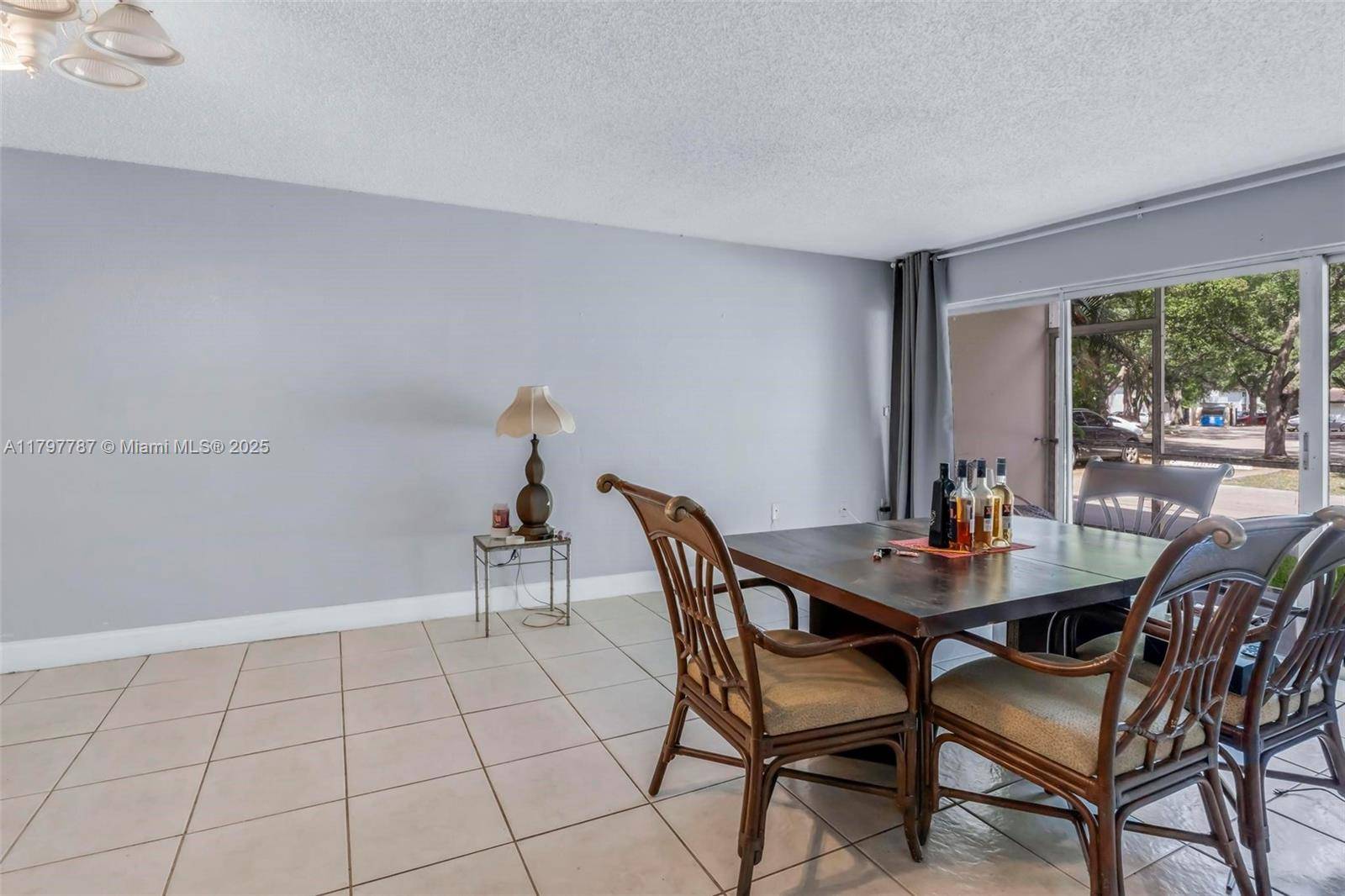 Sunrise, FL 33351,4235 N University Dr #115