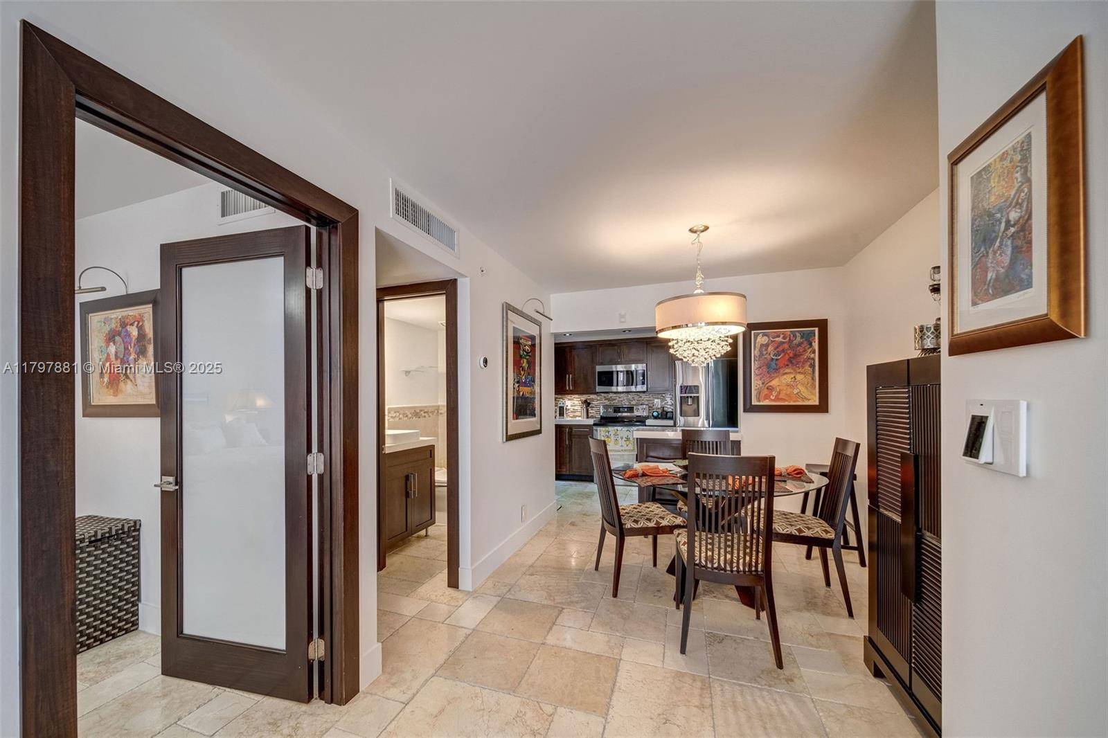 Miami Beach, FL 33140,2625 Collins Ave #402