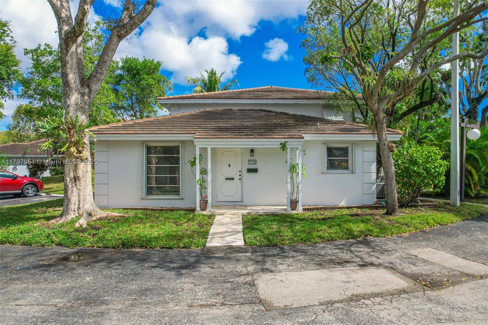 7931 Camino Cir #A-11, Miami, FL 33143