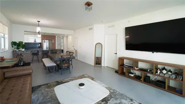 North Bay Village, FL 33141,7918 Harbor Island Dr #112
