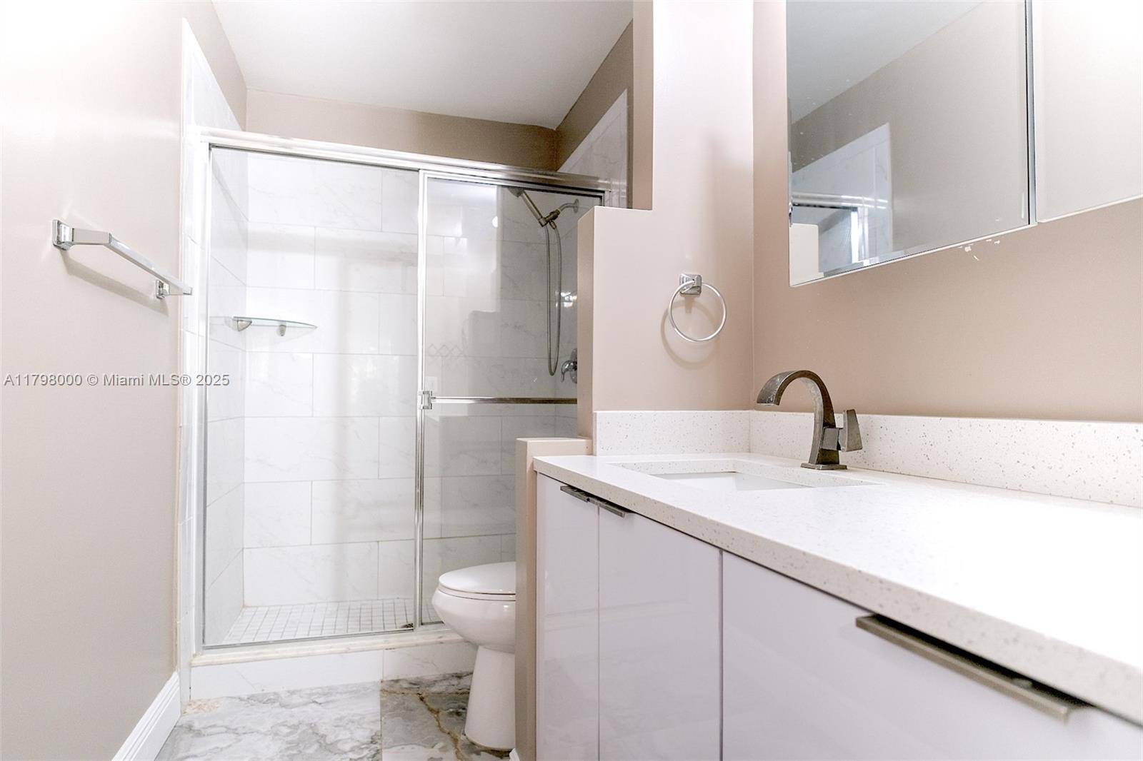 Boca Raton, FL 33487,301 Club Cir #208
