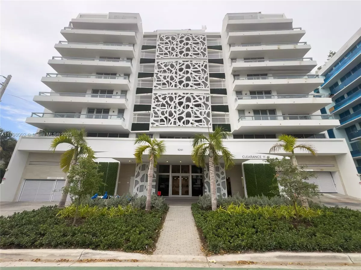 Bay Harbor Islands, FL 33154,9261 E Bay Harbor Dr #405