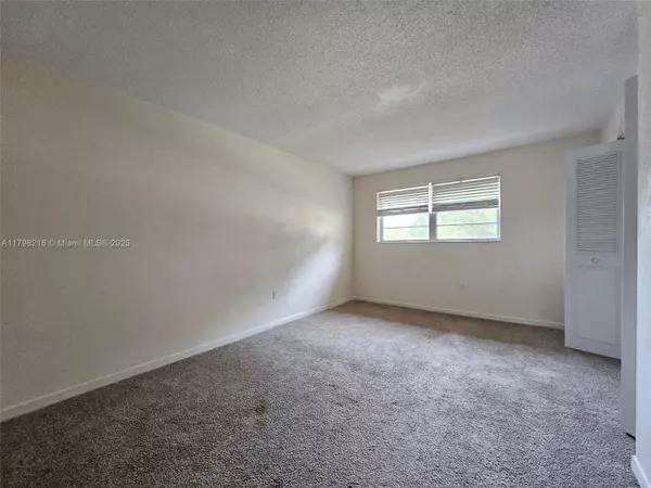 Titusville, FL 32780,2489 COUNTRY CLUB DR #102
