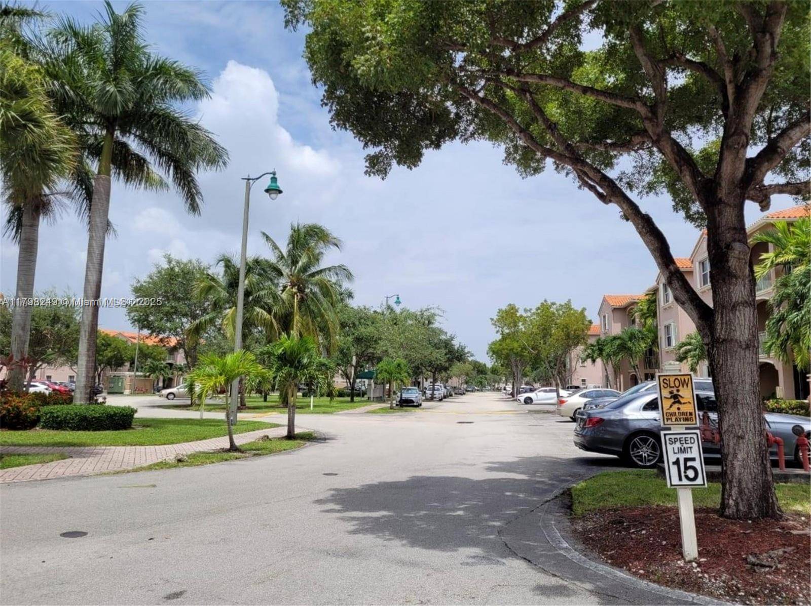 Doral, FL 33178,6630 NW 114th #1503
