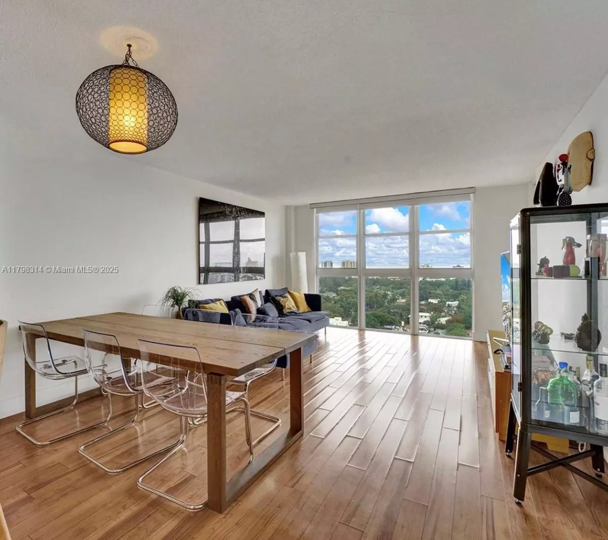 Miami Beach, FL 33139,1228 West Ave #1510