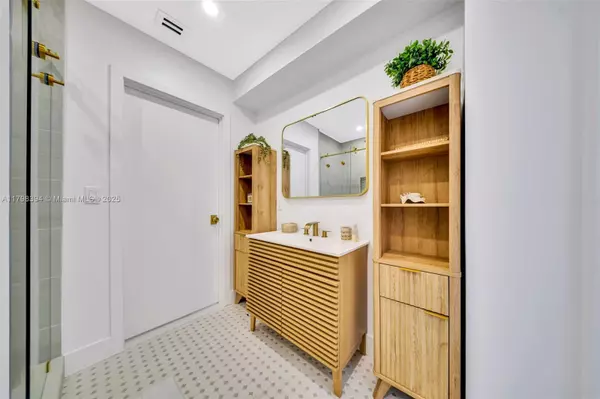 Islamorada, FL 33036,129 Nautilus Dr #0