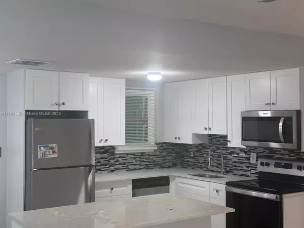 Dania Beach, FL 33004,209 SW 5th St