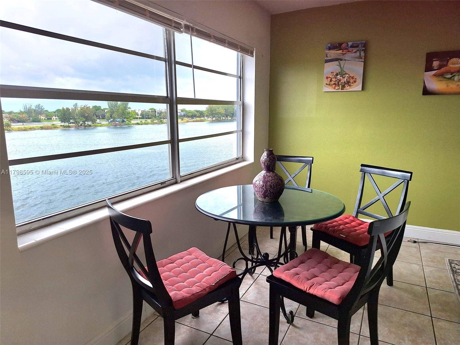 Deerfield Beach, FL 33064,1060 Crystal Lake Dr #404