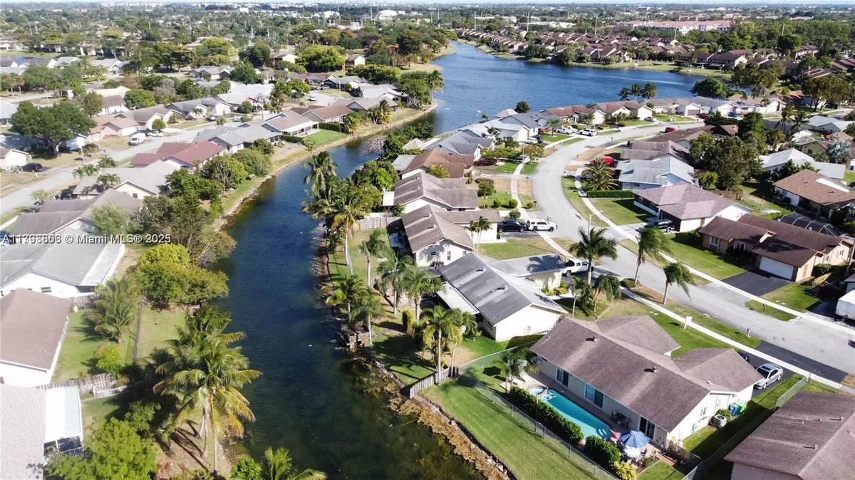 Sunrise, FL 33351,9349 NW 47th St