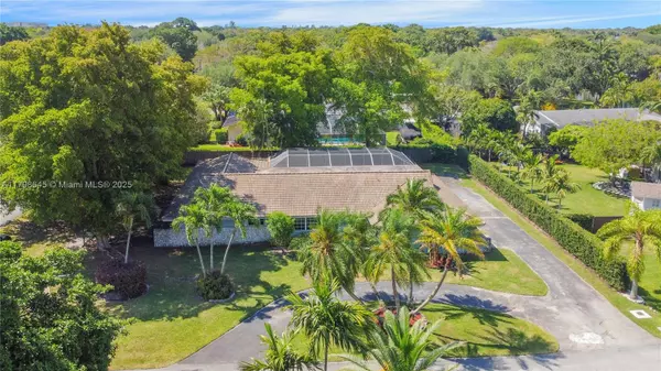 7700 SW 168th Ter, Palmetto Bay, FL 33157