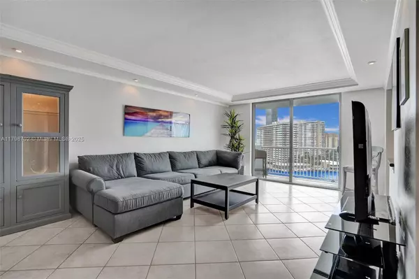 Hallandale Beach, FL 33009,137 Golden Isles Dr #1105