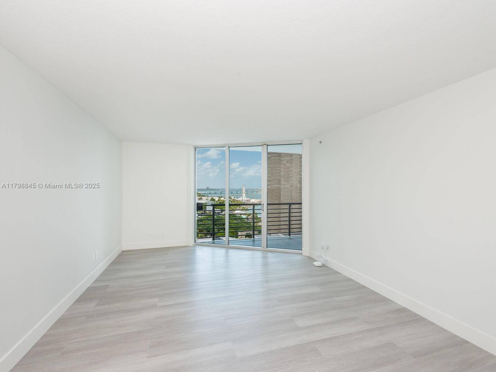 Miami, FL 33131,325 S Biscayne Blvd #1624
