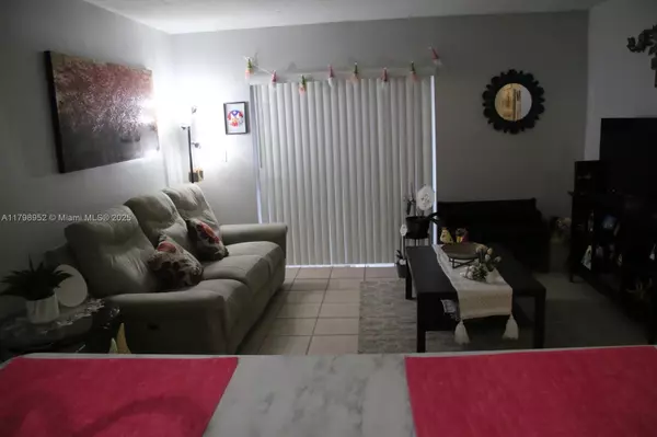 Pembroke Pines, FL 33025,200 W Palm Cir W #104