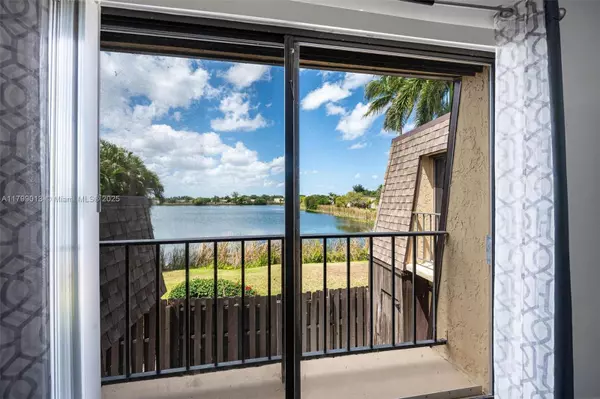 Palm Springs, FL 33461,4102 Waterview Cir