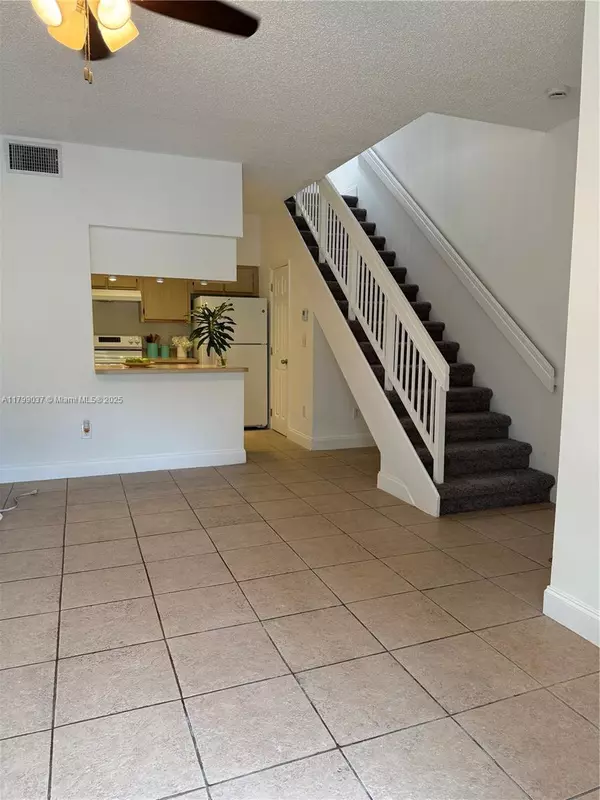 Hialeah, FL 33015,18322 NW 68th Ave #B
