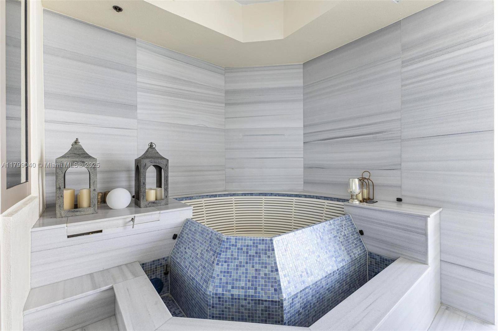 Sunny Isles Beach, FL 33160,17901 Collins Ave #3806