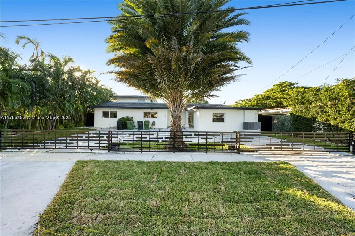 North Miami, FL 33181,12940 Auralia Rd