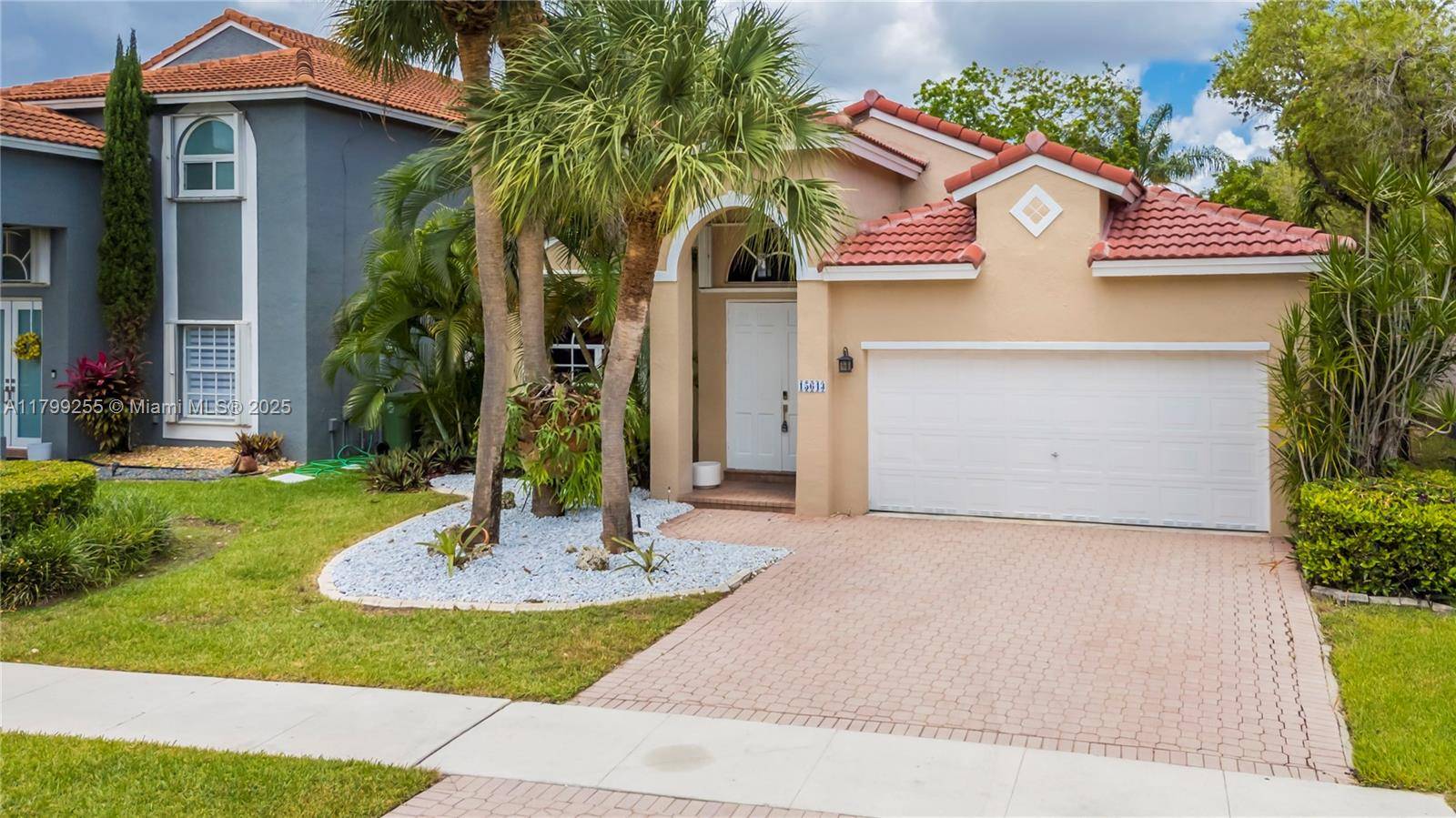 Pembroke Pines, FL 33027,15643 SW 16 street