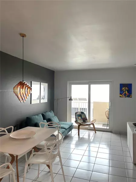 6801 Harding Ave #323, Miami Beach, FL 33141