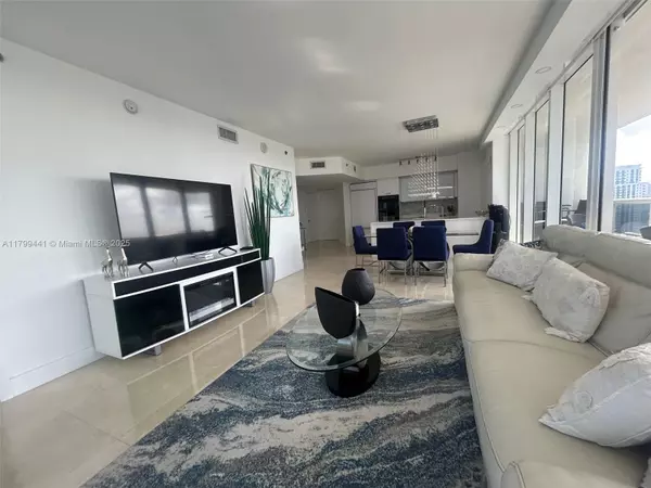 Hallandale Beach, FL 33009,1830 S Ocean Dr #2208