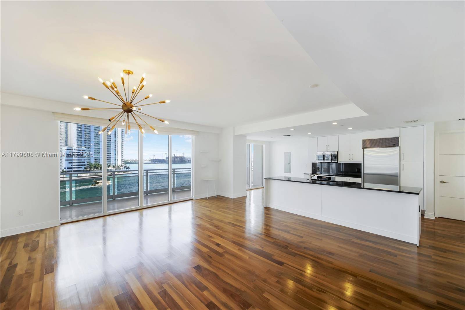 901 Brickell Key Blvd #607, Miami, FL 33131