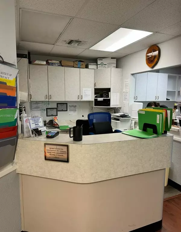 Miami, FL 33176,8955 SW 87th Ct #101