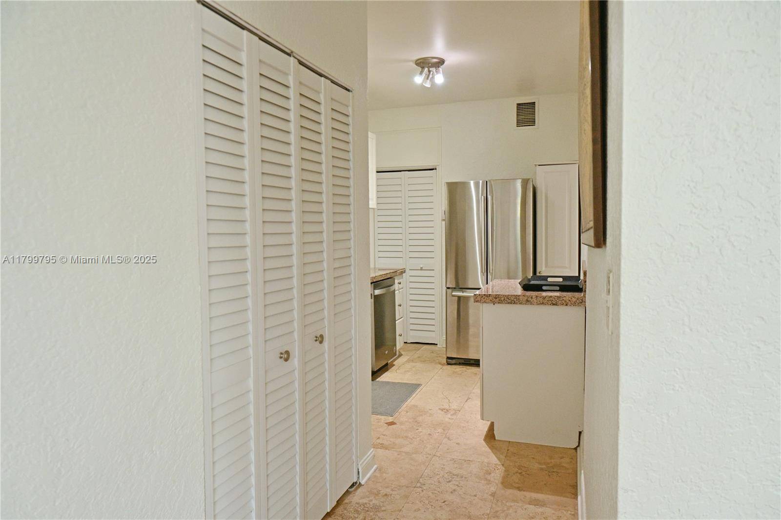 Miami Beach, FL 33139,928 Euclid Ave #1