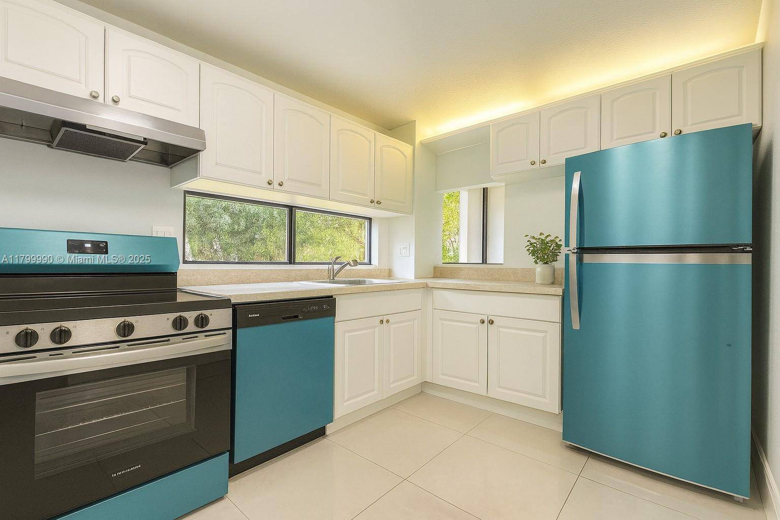 17021 N Bay Rd #105, Sunny Isles Beach, FL 33160
